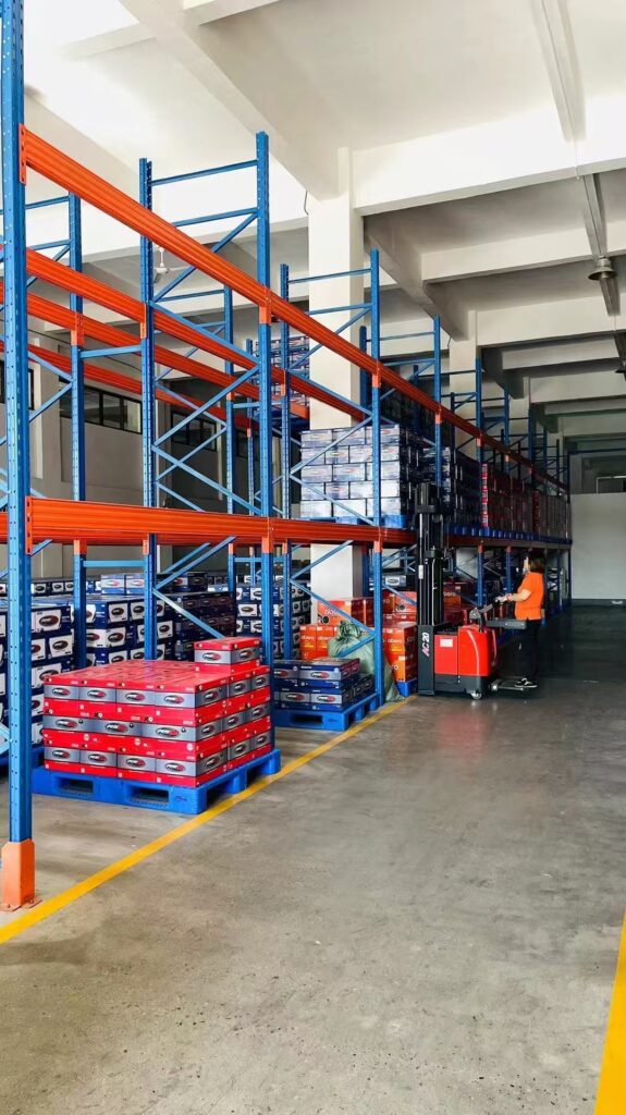 heavy duty rack with beam