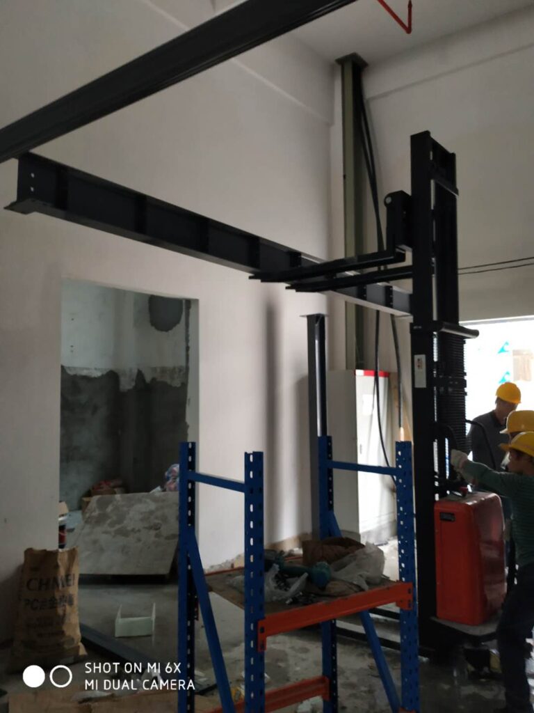 H steel mezzanine-installation with forklift